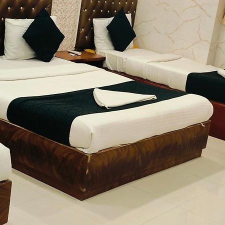 Hotel Golden Hayyath Inn Bombay Esterno foto