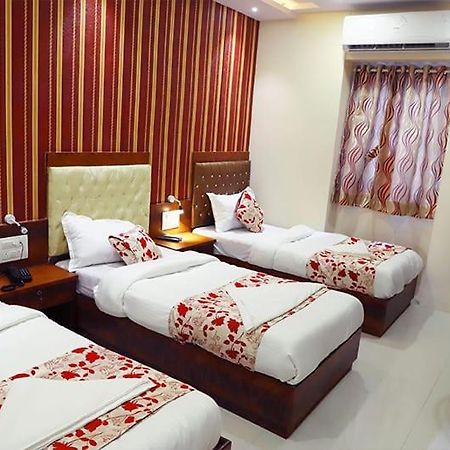 Hotel Golden Hayyath Inn Bombay Esterno foto